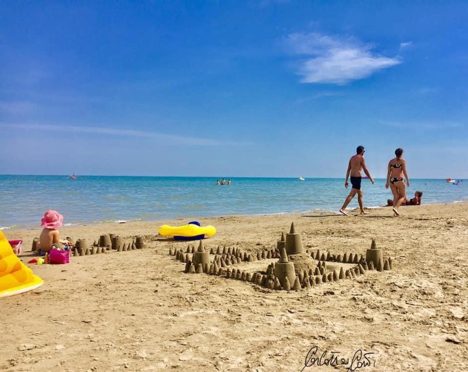 Trilocale Luna Riccione Kültér fotó